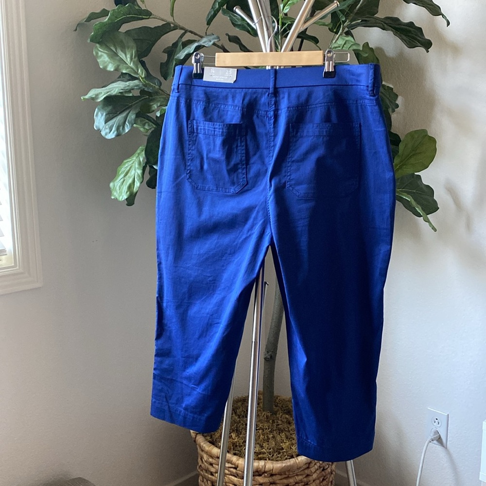 Chico’s | Secret Stretch Slim Leg - Size 14 (2.5) - Picture 2 of 7